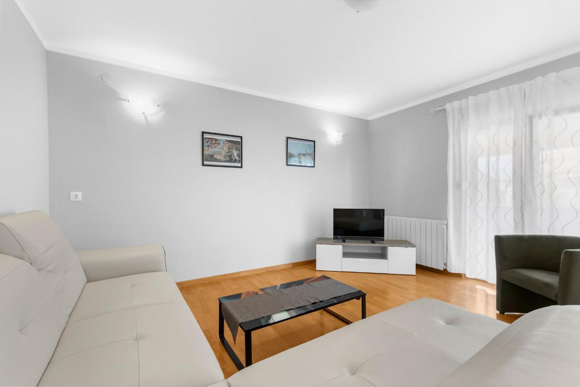 Villa Hope - Apartments With Shared Pool Porec Room photo