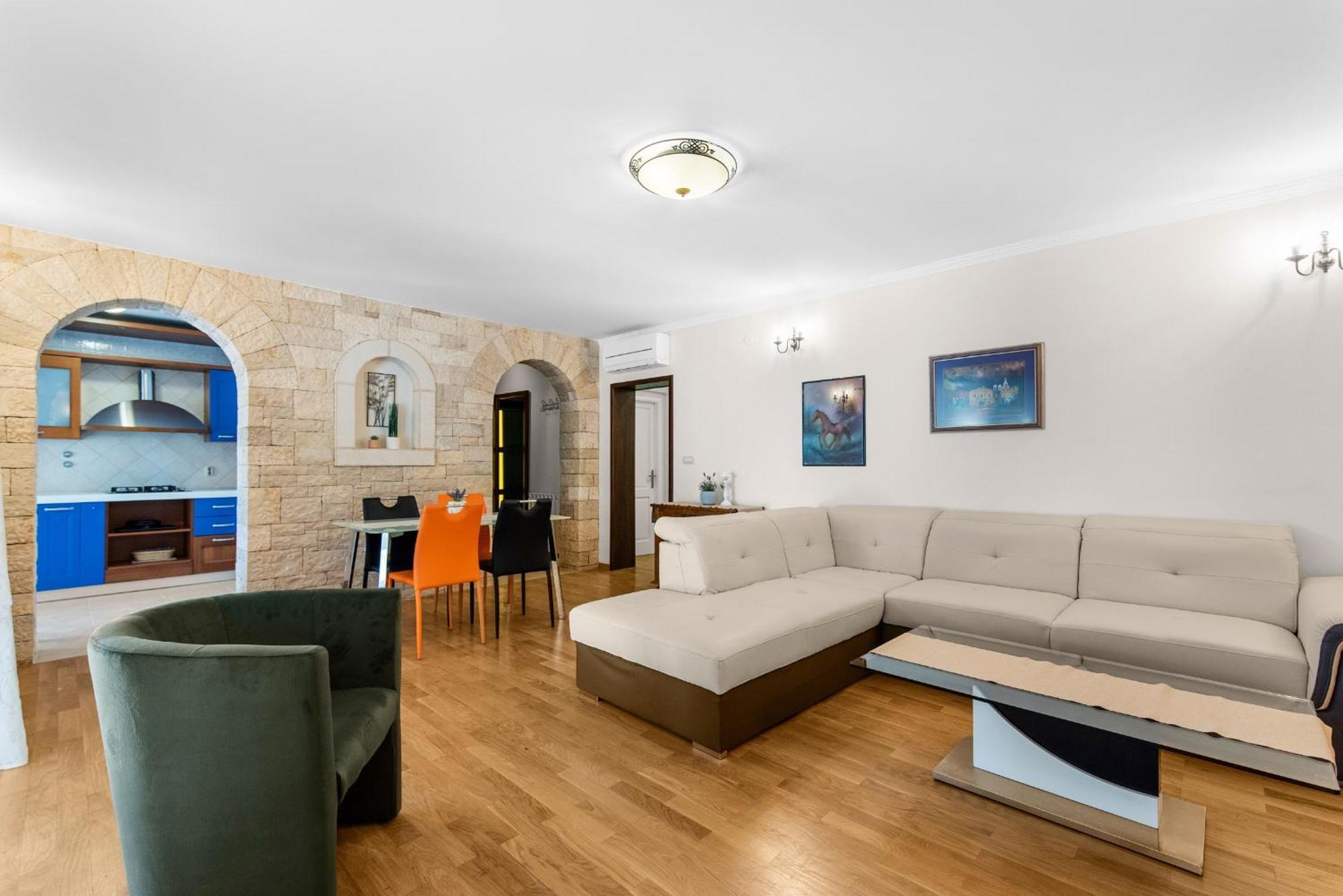 Villa Hope - Apartments With Shared Pool Porec Room photo